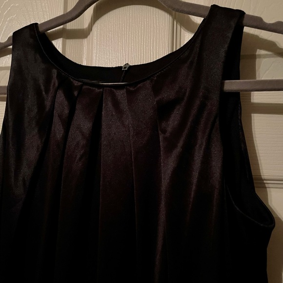 🔴🔴Connected Apparel Little Black Dress Shiny Mid Midi Knee Length - Picture 4 of 9